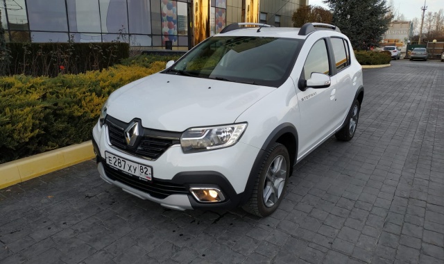 Аренда Renault Sandero Stepway 2021 (new) в Крыму