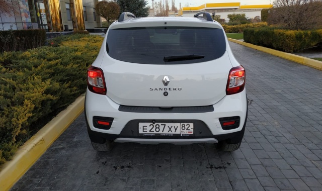 Аренда Renault Sandero Stepway 2021 (new) в Крыму